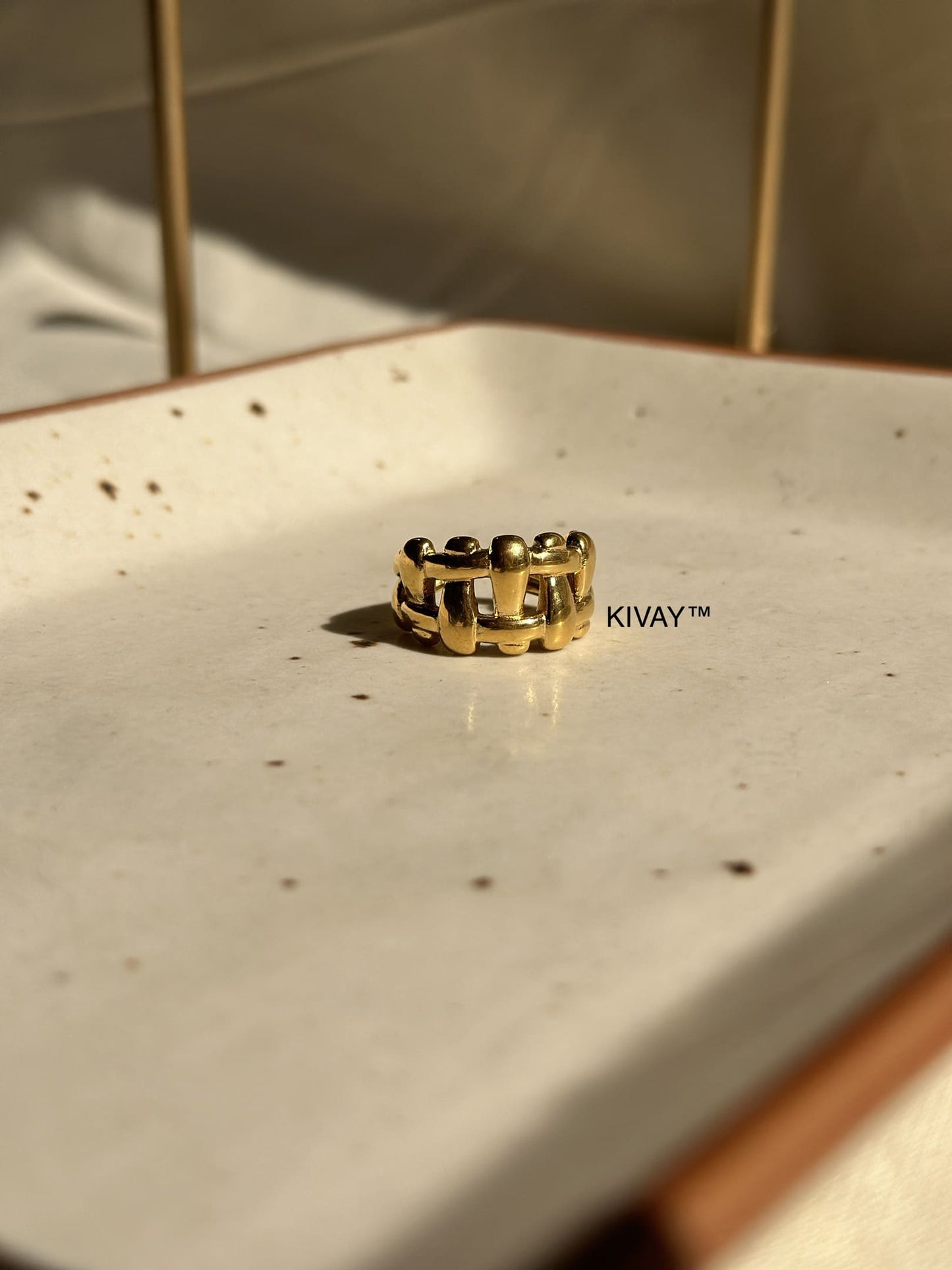 Linked ring