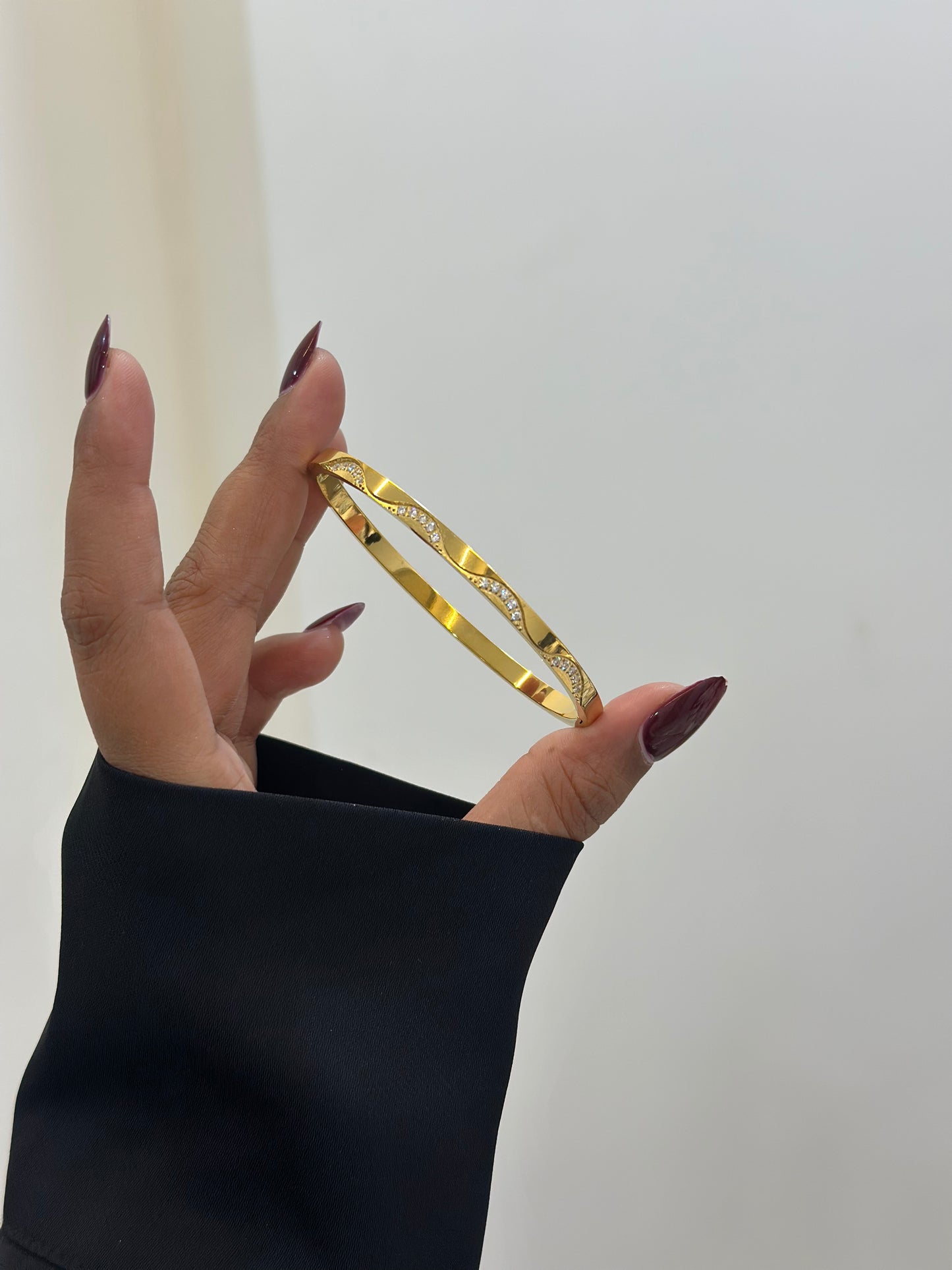 Swirl bracelet