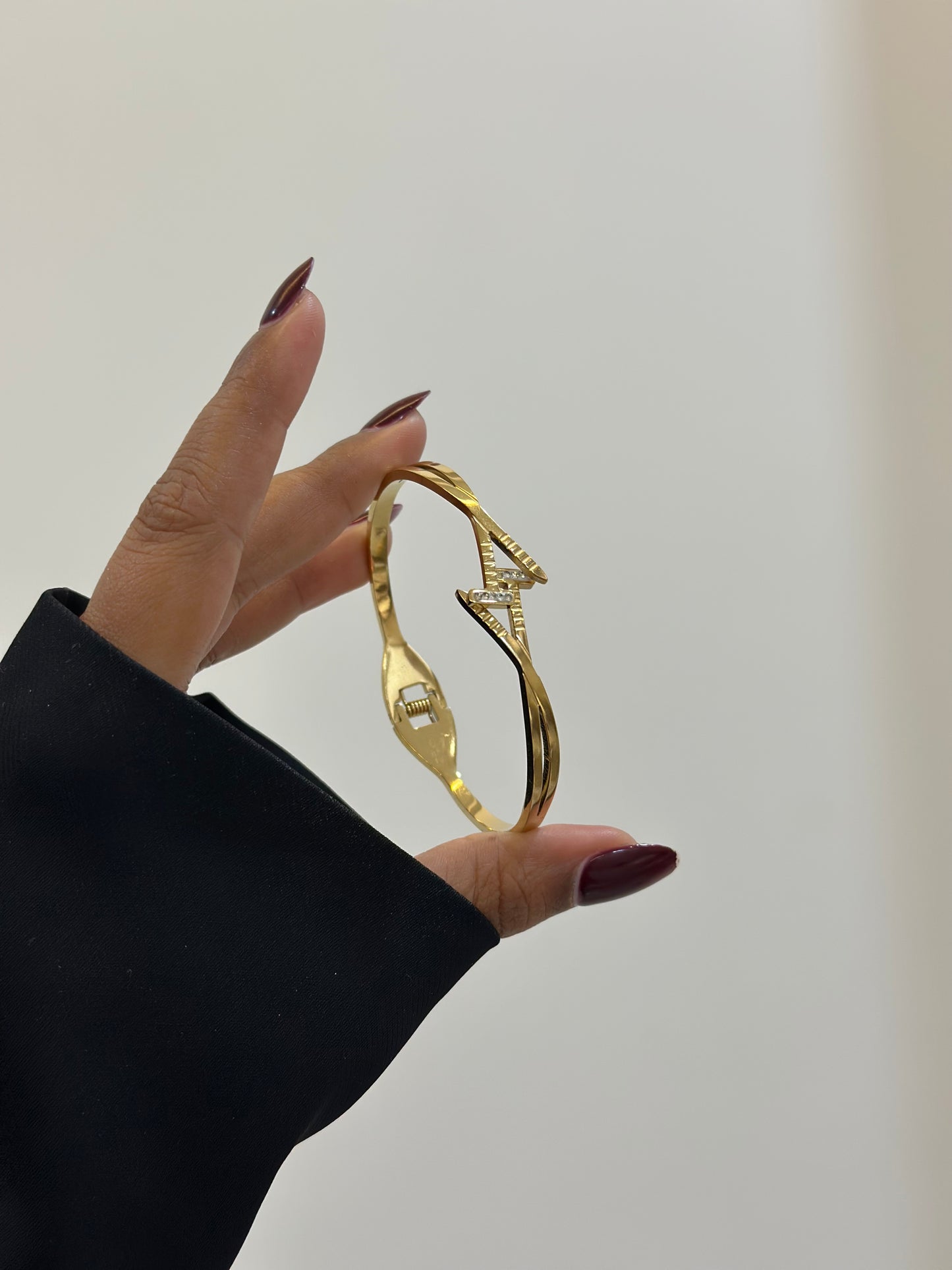 Tiara bracelet