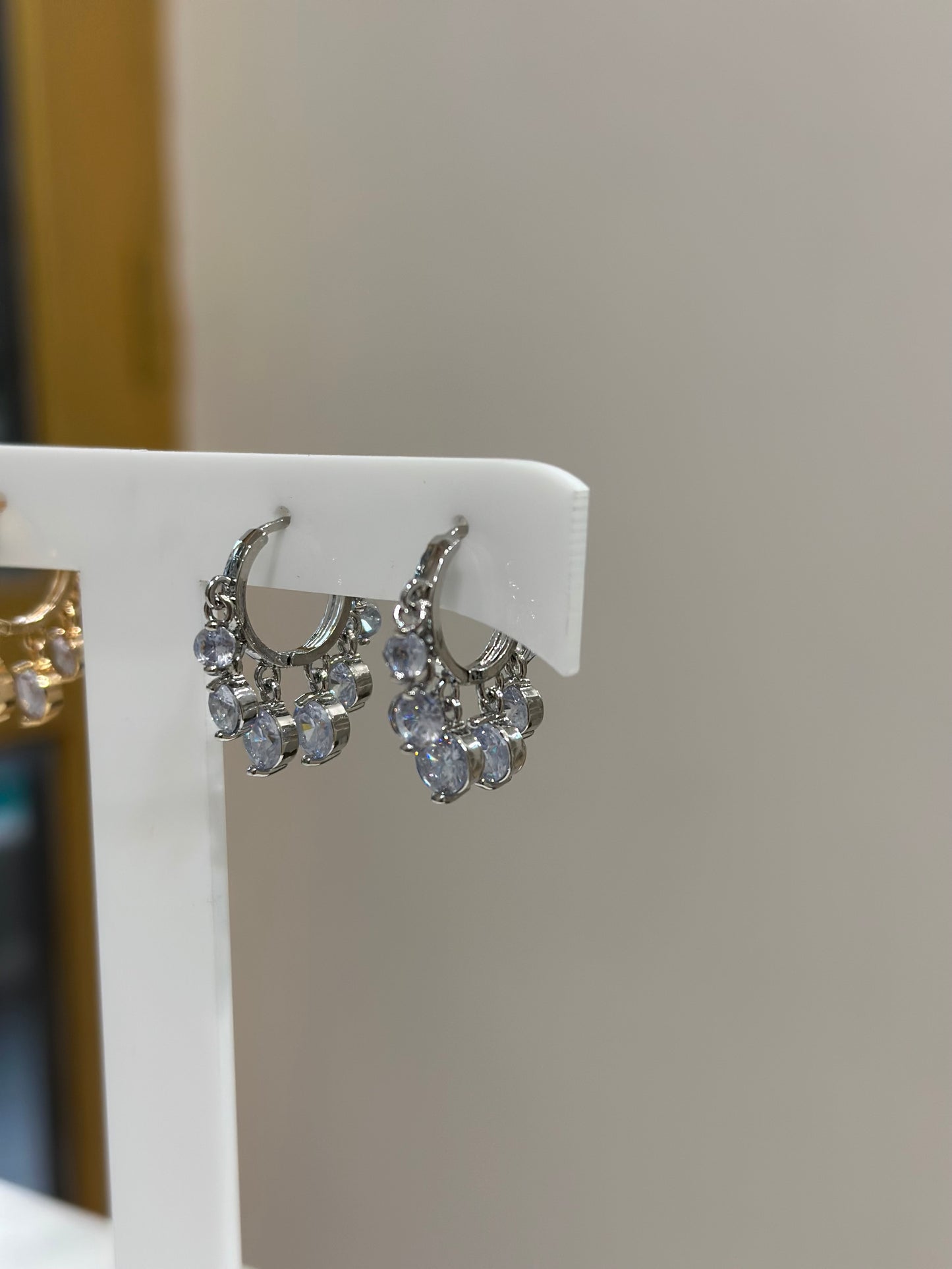 Noori earing