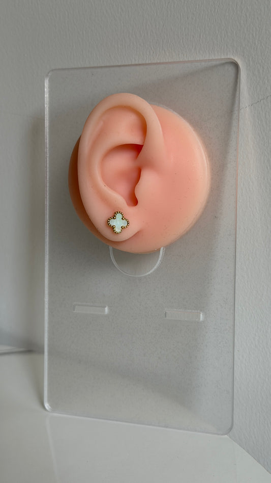 Clover stud earrings
