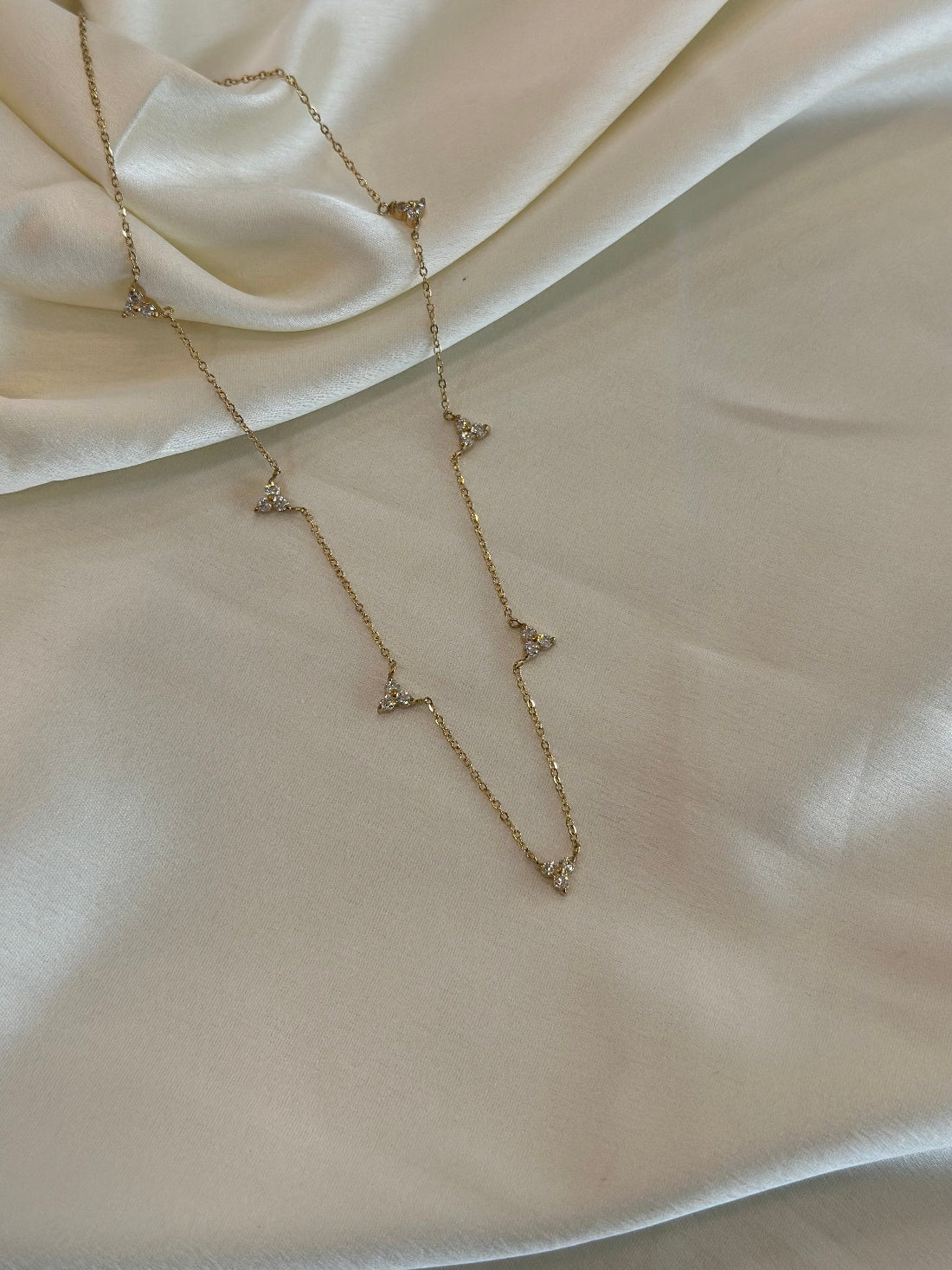Luxe avirah necklace