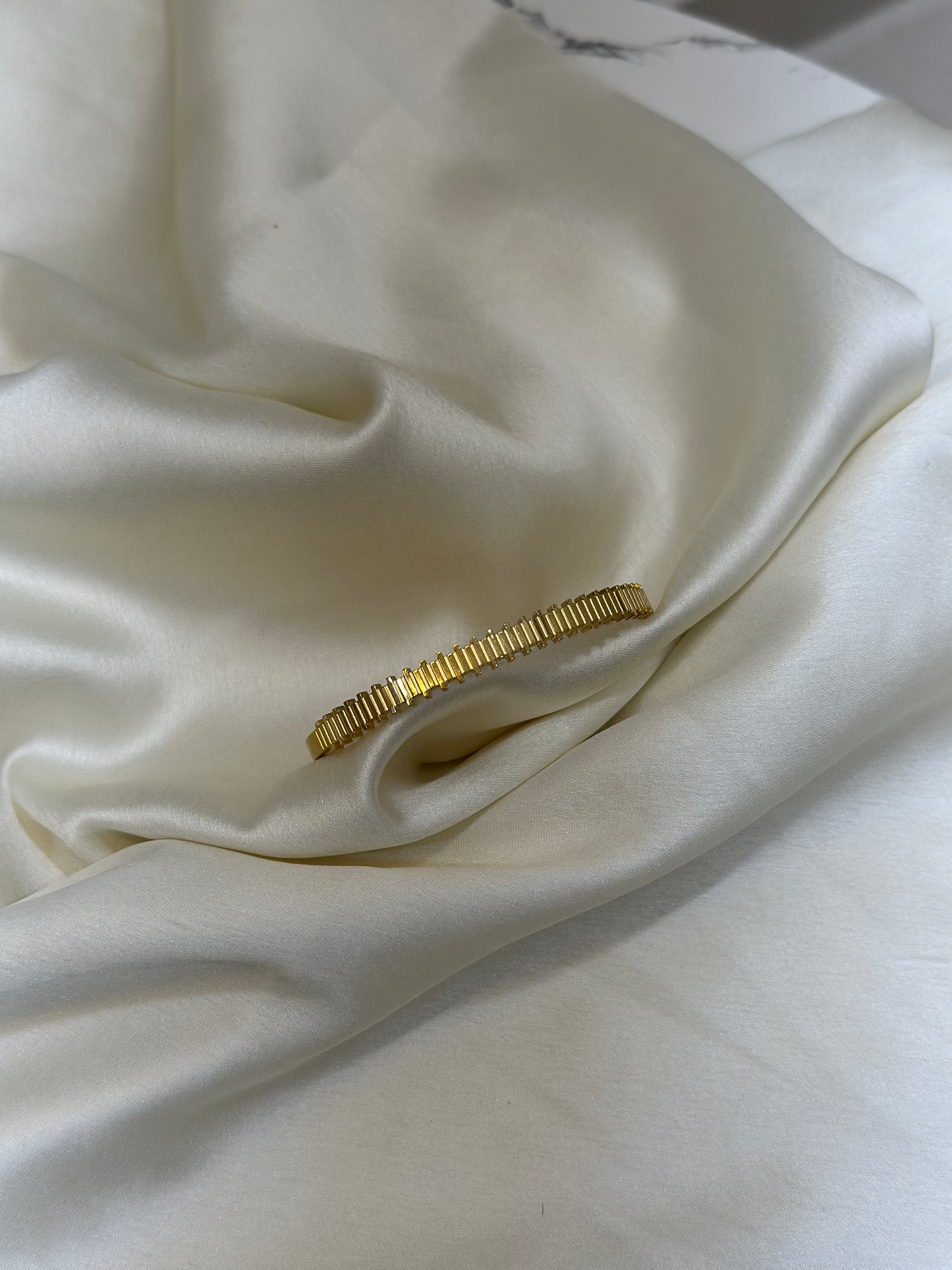 Dizzle bracelet