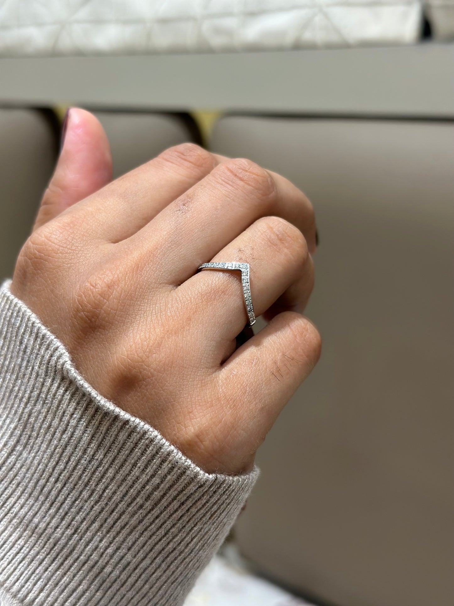 Amayra v silver ring