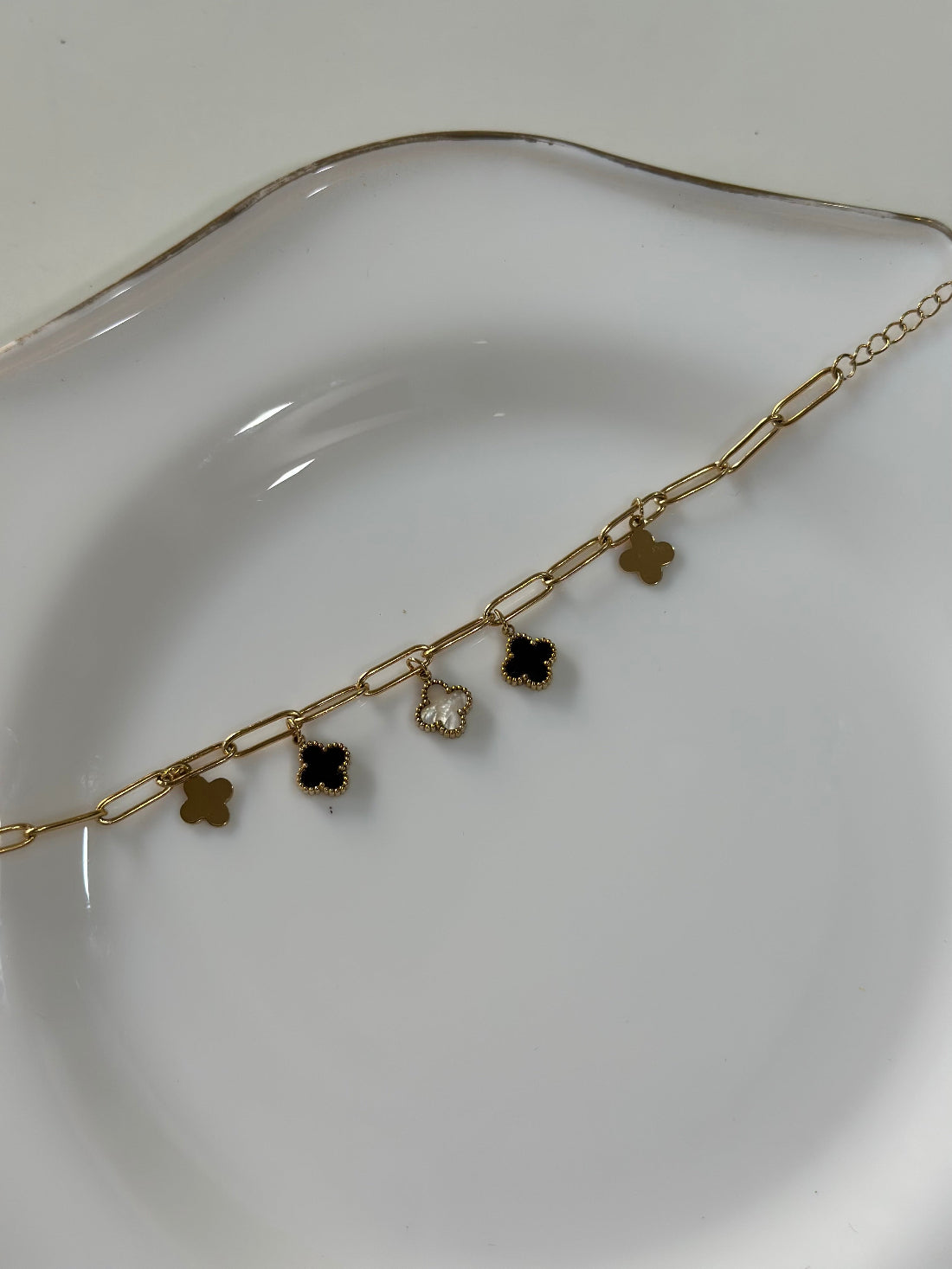 Clover charm bracelet
