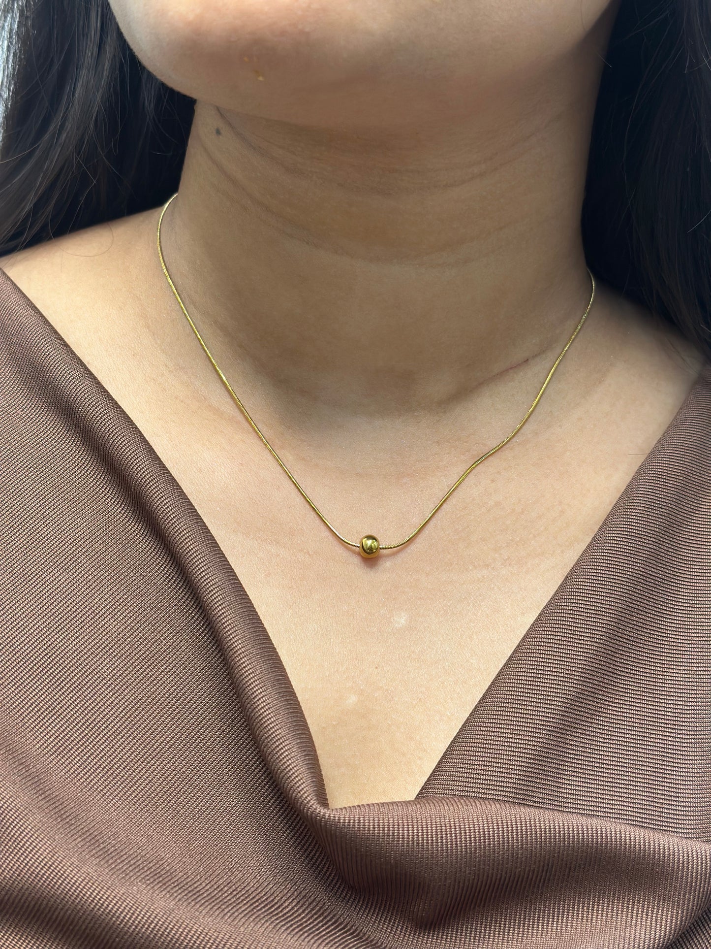 Ball pendant necklace