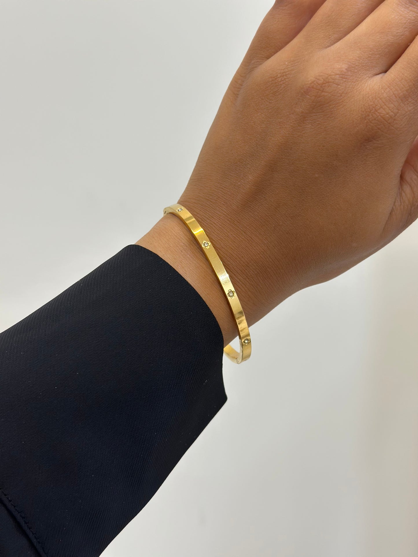 Aura band bracelet
