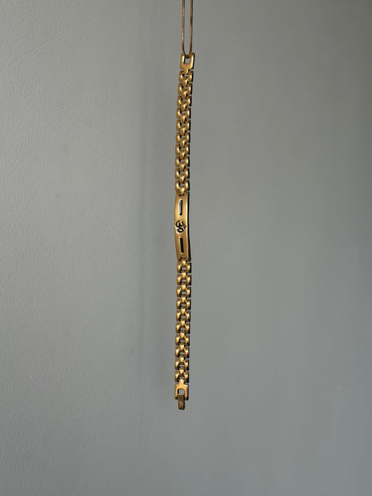 Divine om bracelet