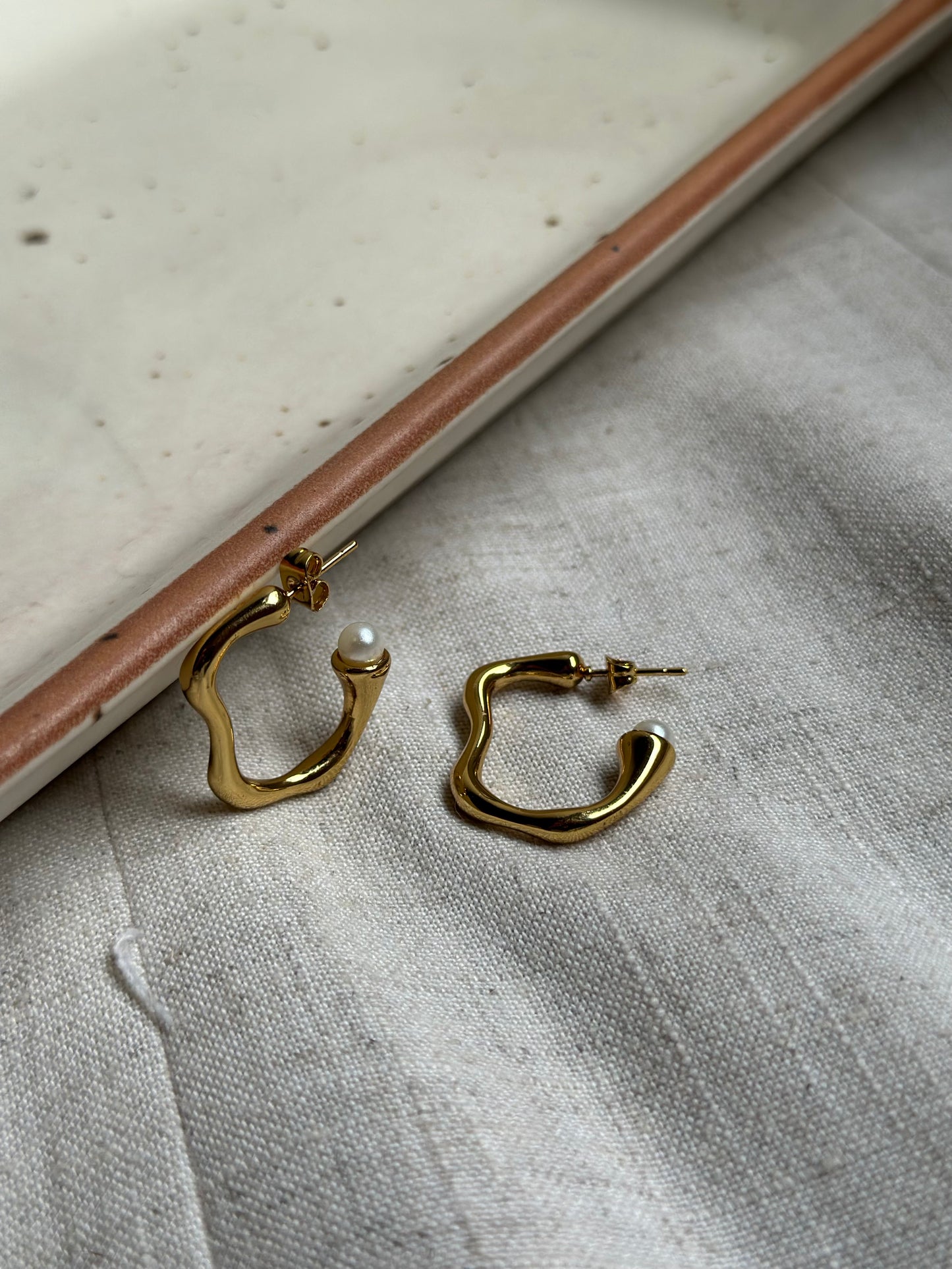 Pearl Patterned Earring