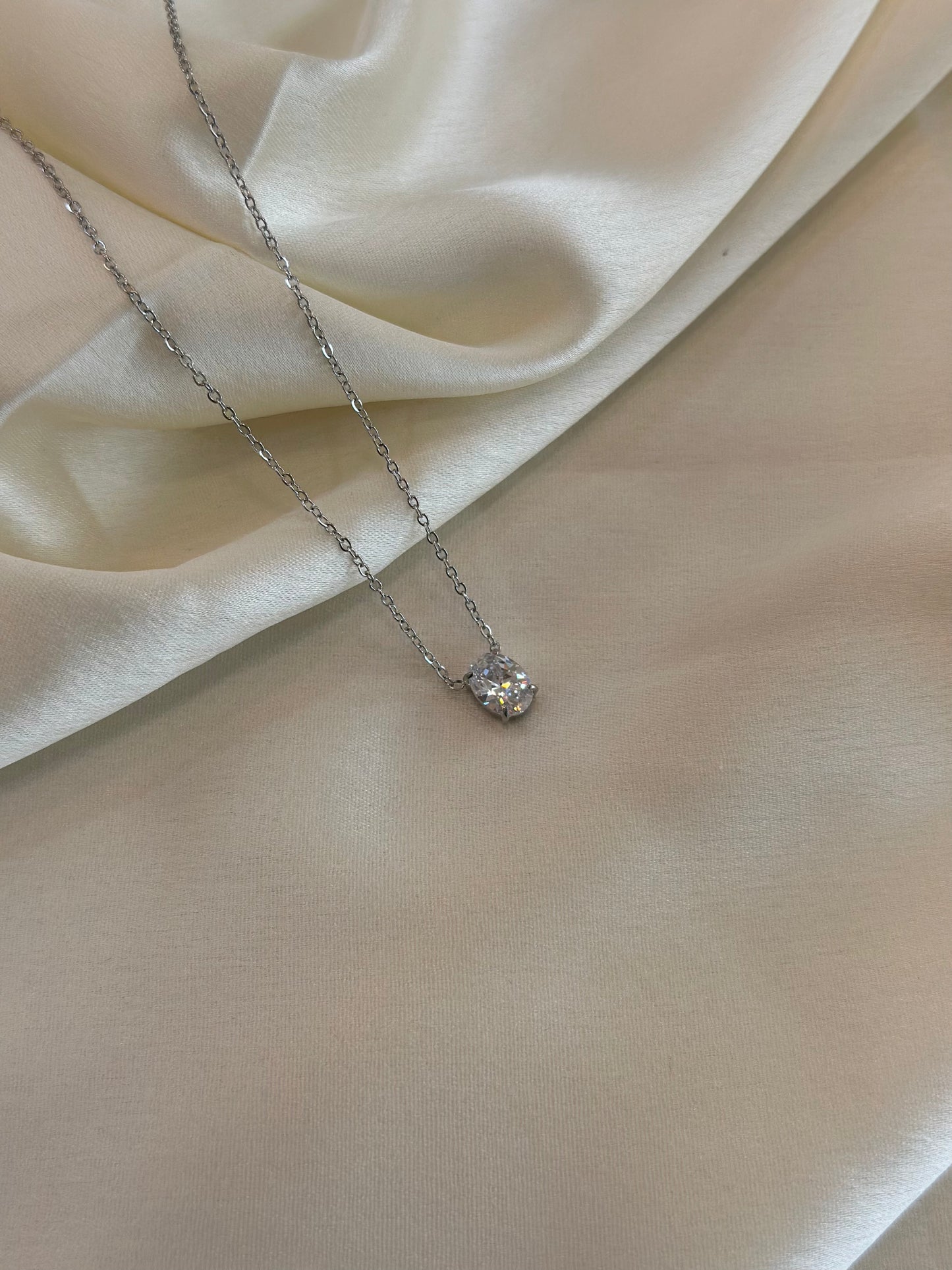Ani Solitaire Necklace