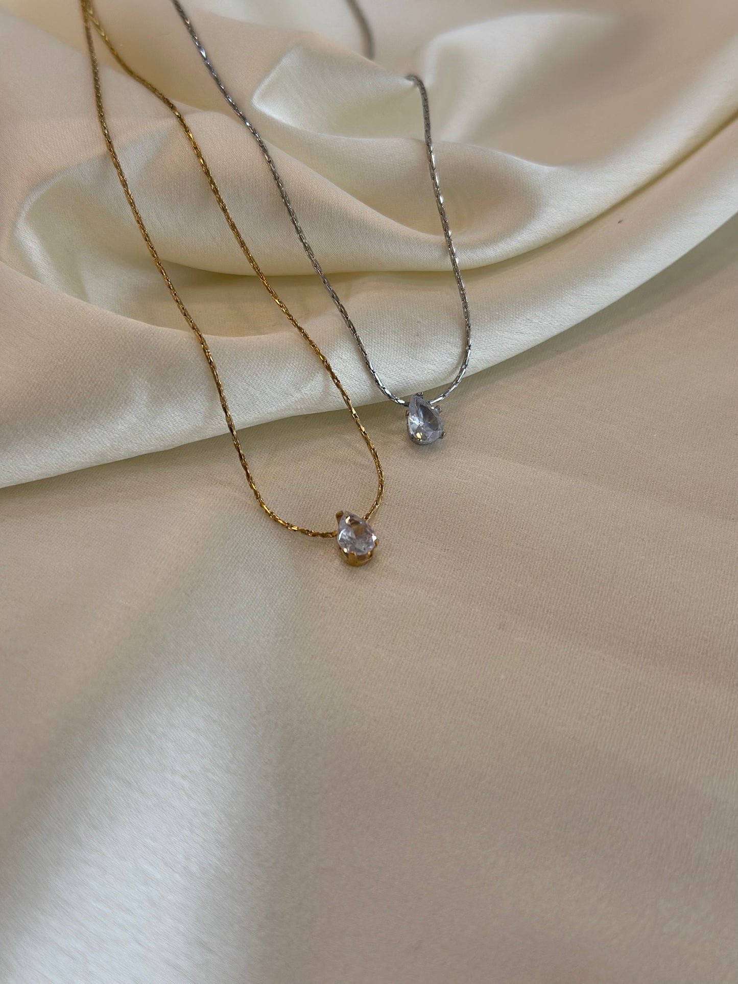 Drop Solitaire Necklace
