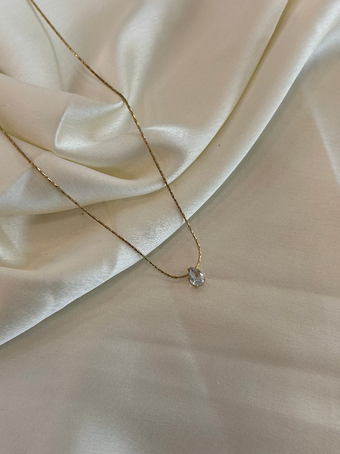 Drop Solitaire Necklace