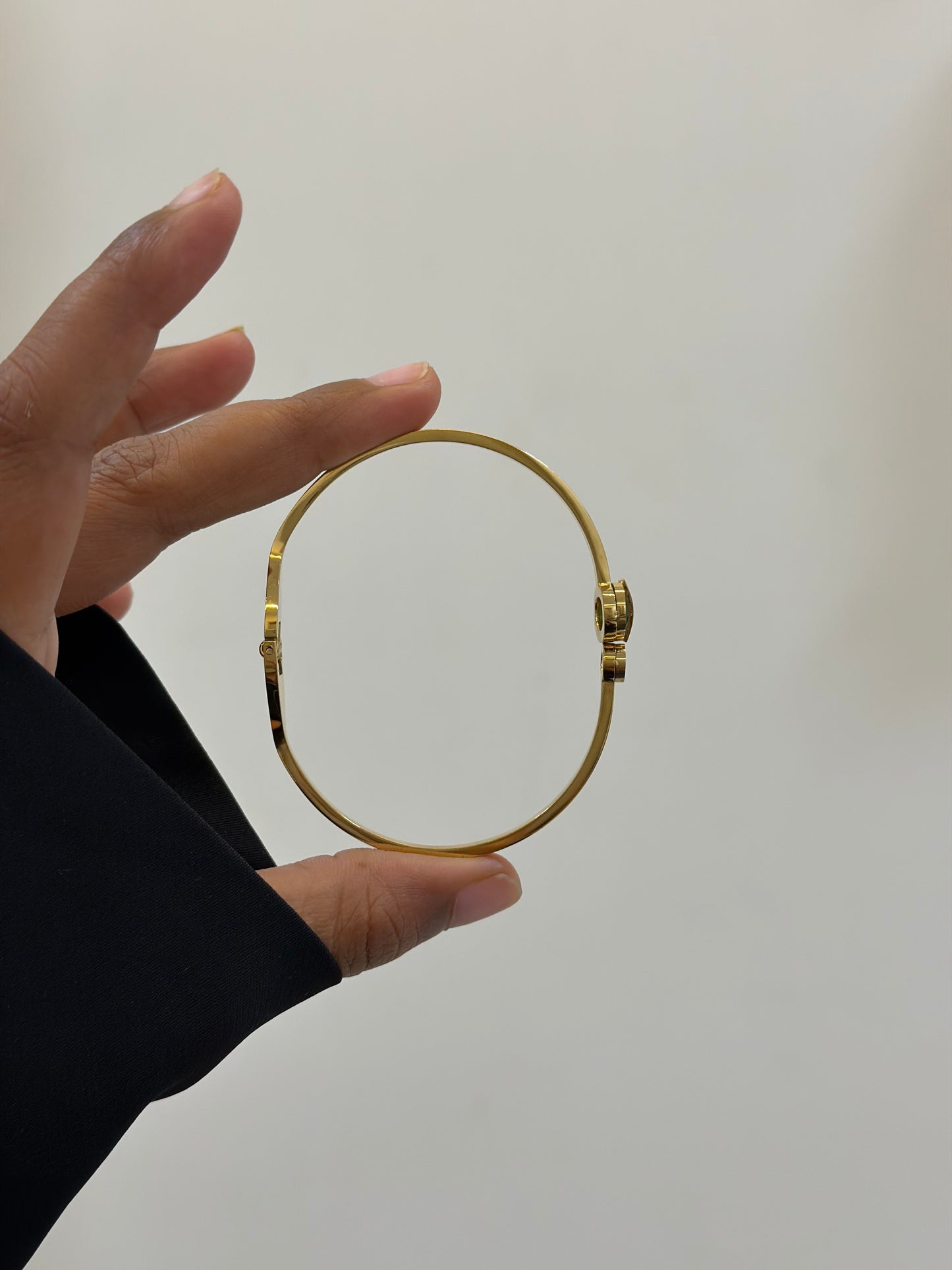 Roselia openable bracelet