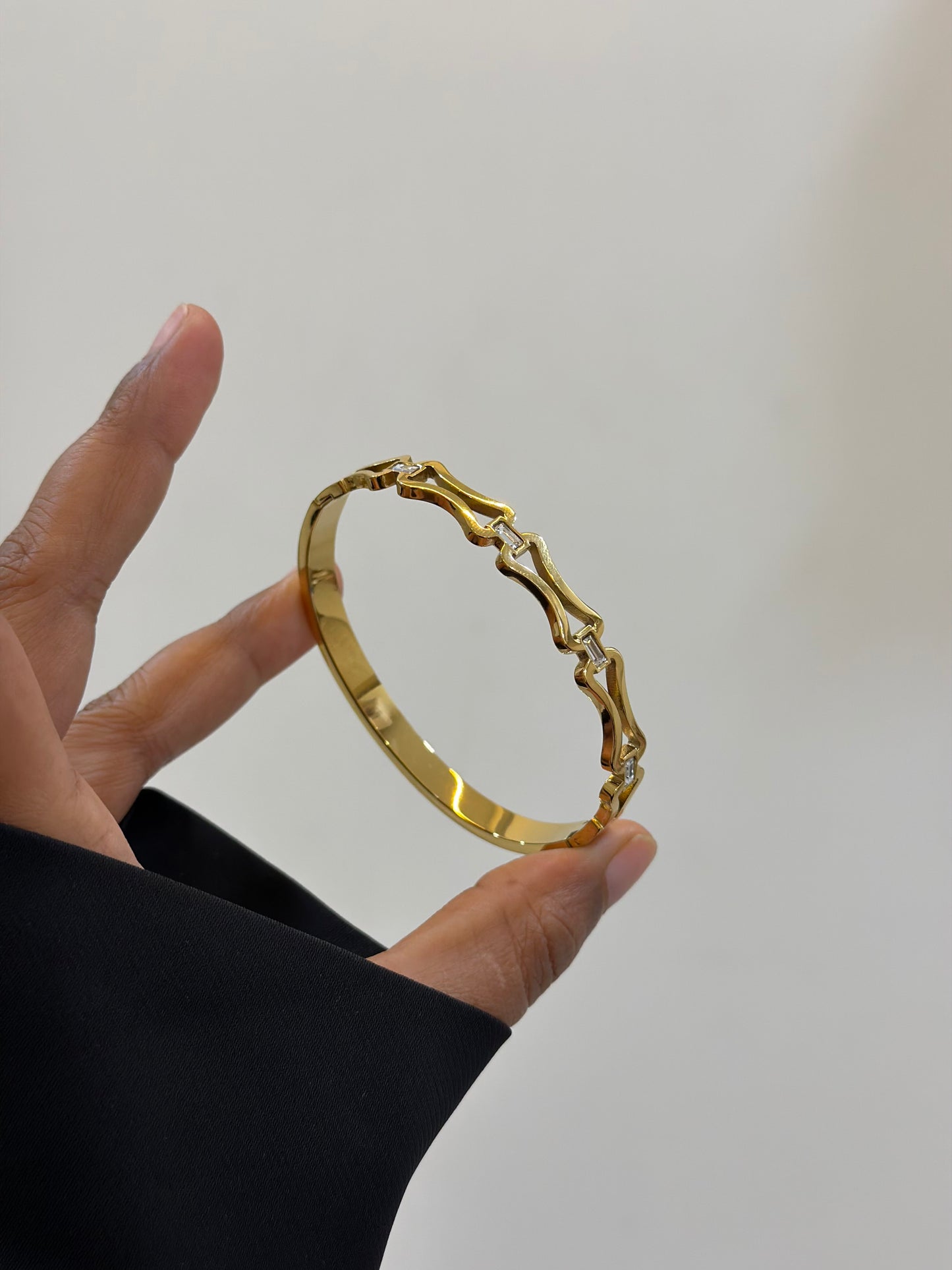 Zoya linked statement bracelet