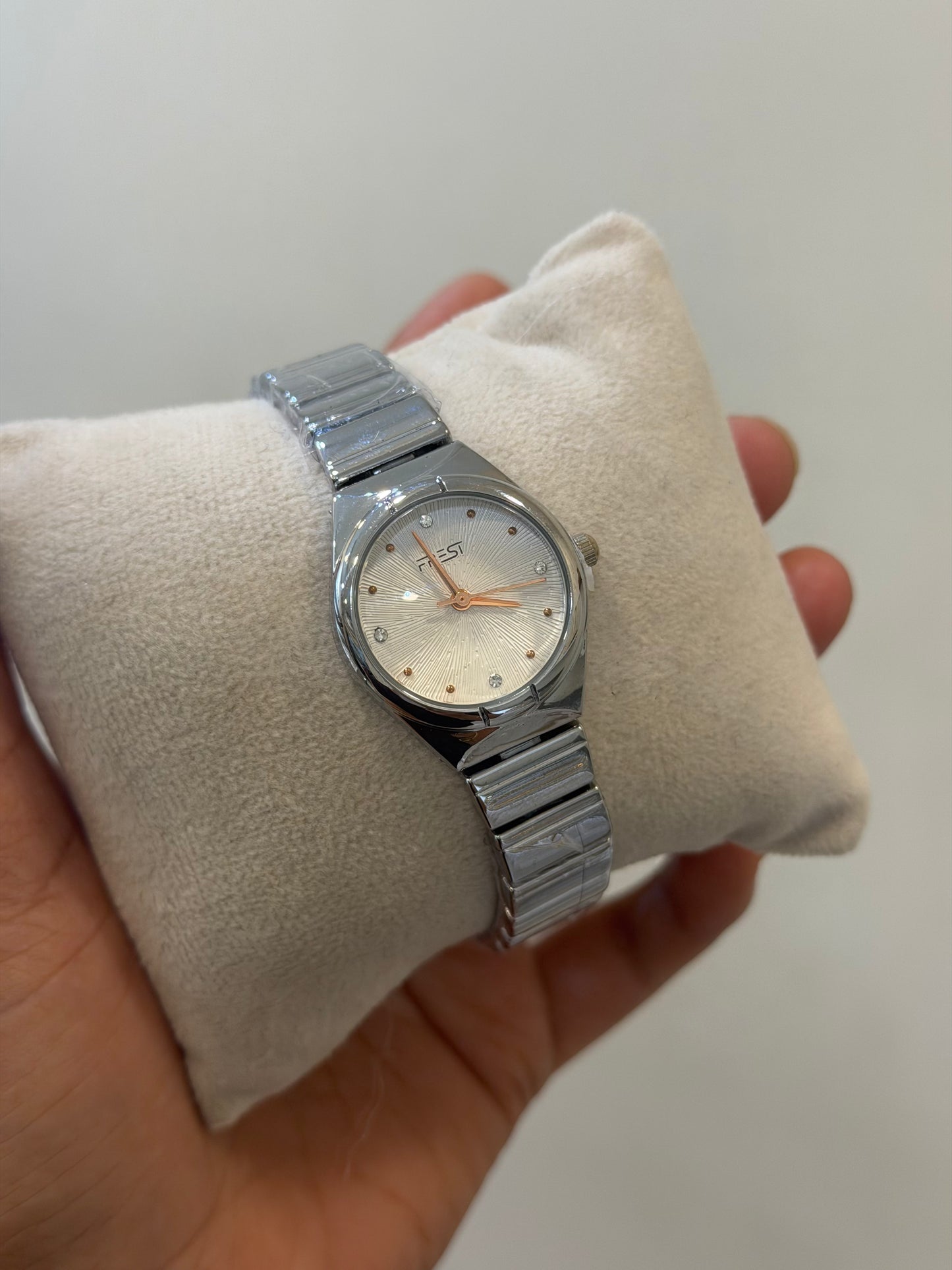 Xia classic vintage watch