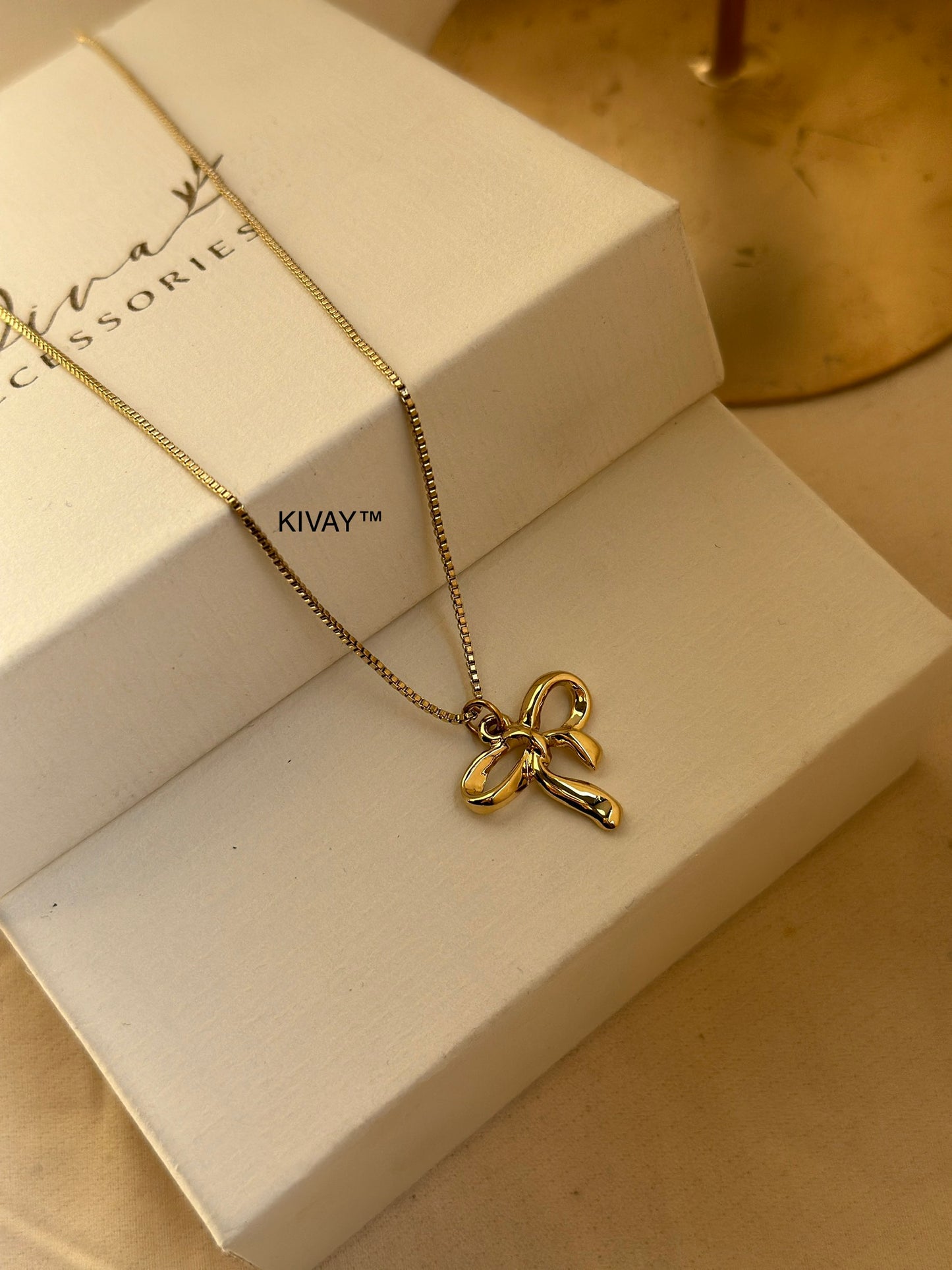 Aesthetic bow necklace