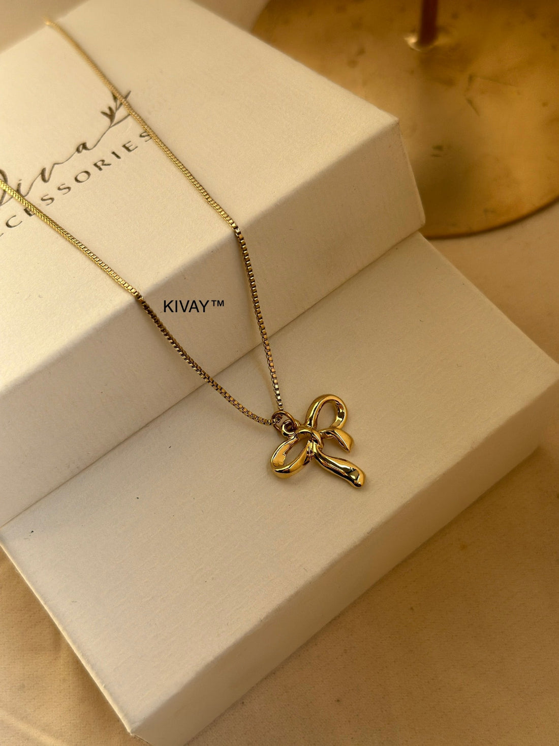 Aesthetic bow necklace