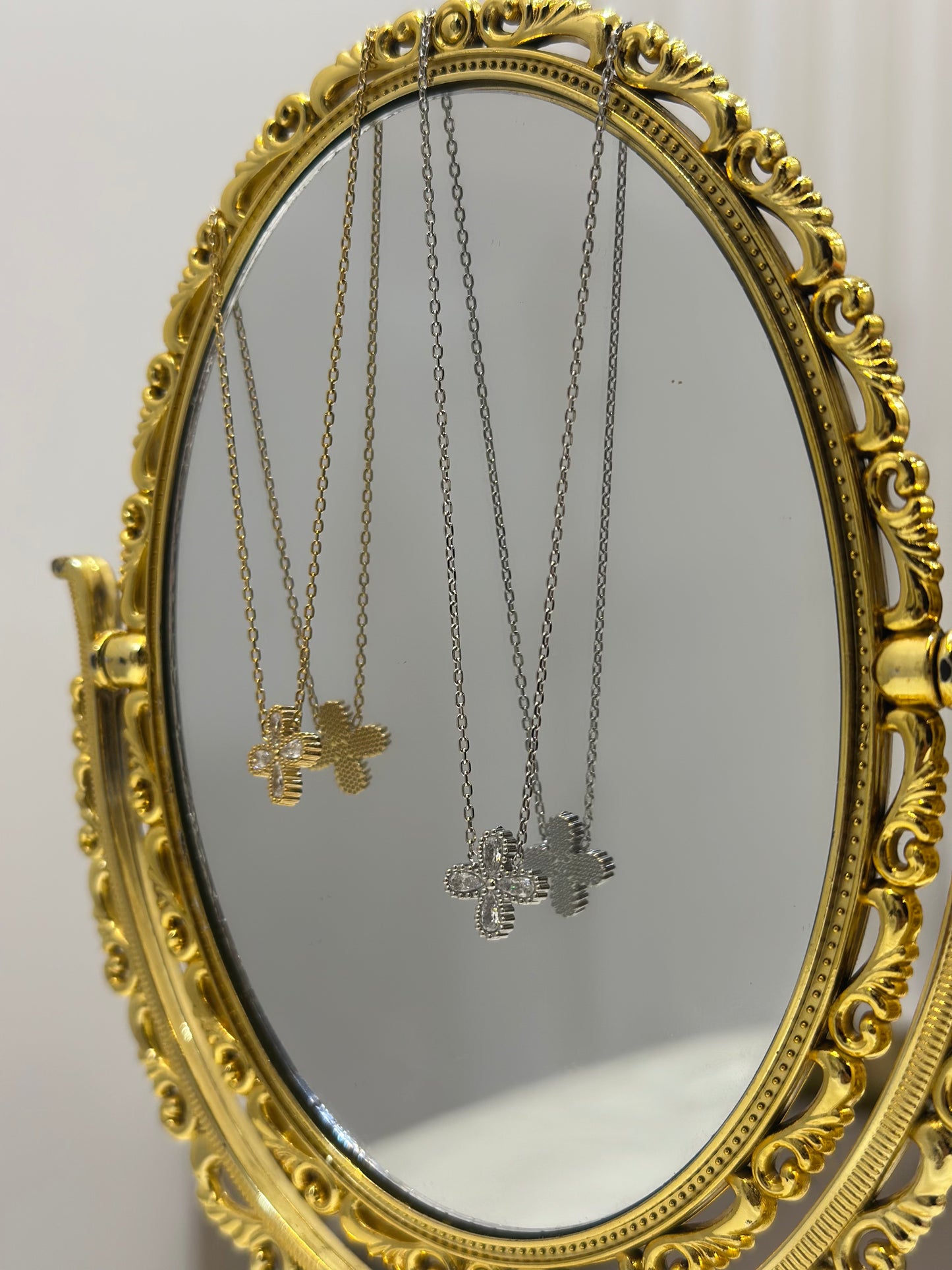 Luxe floral necklace