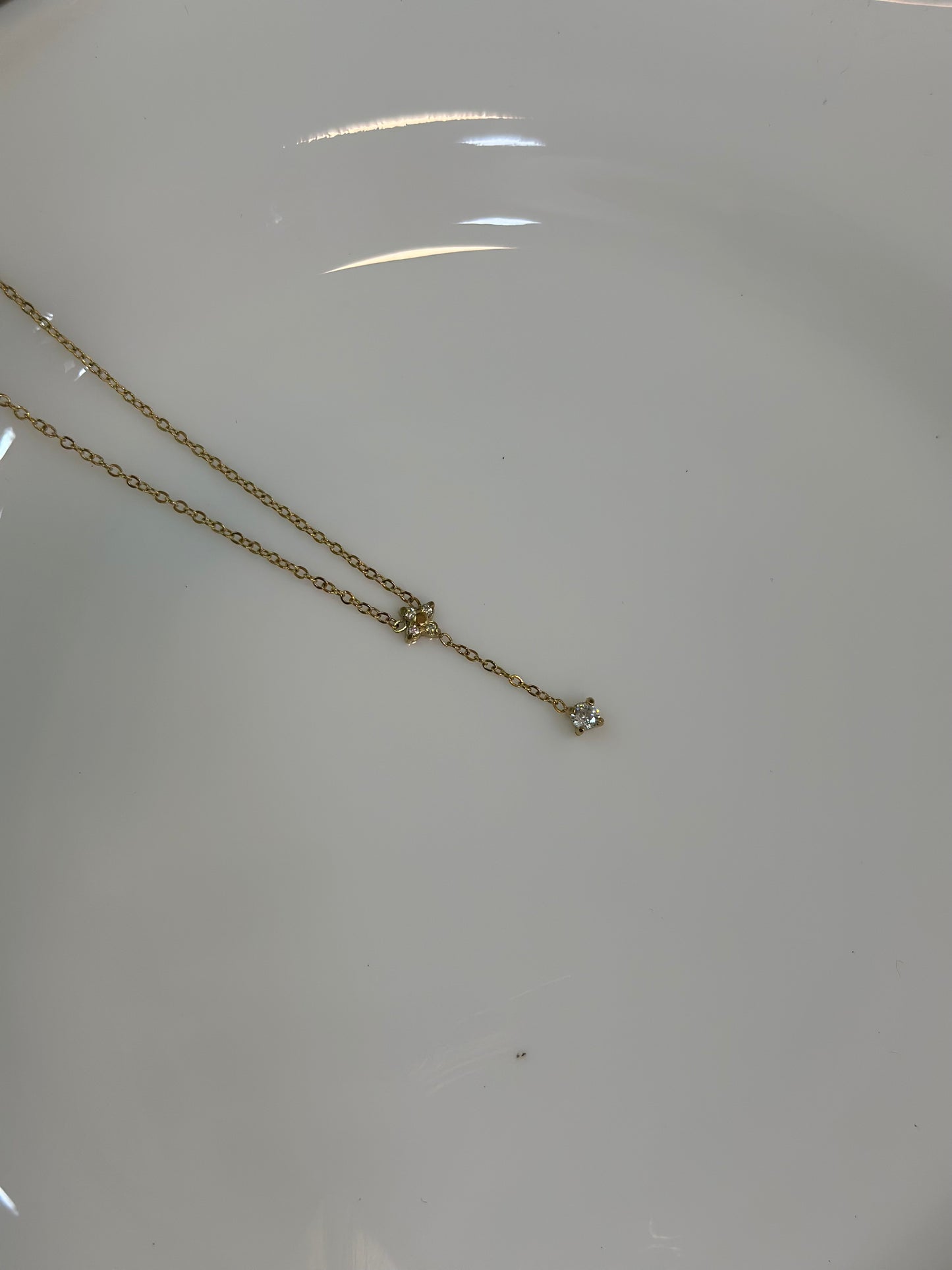 Mist drop necklace