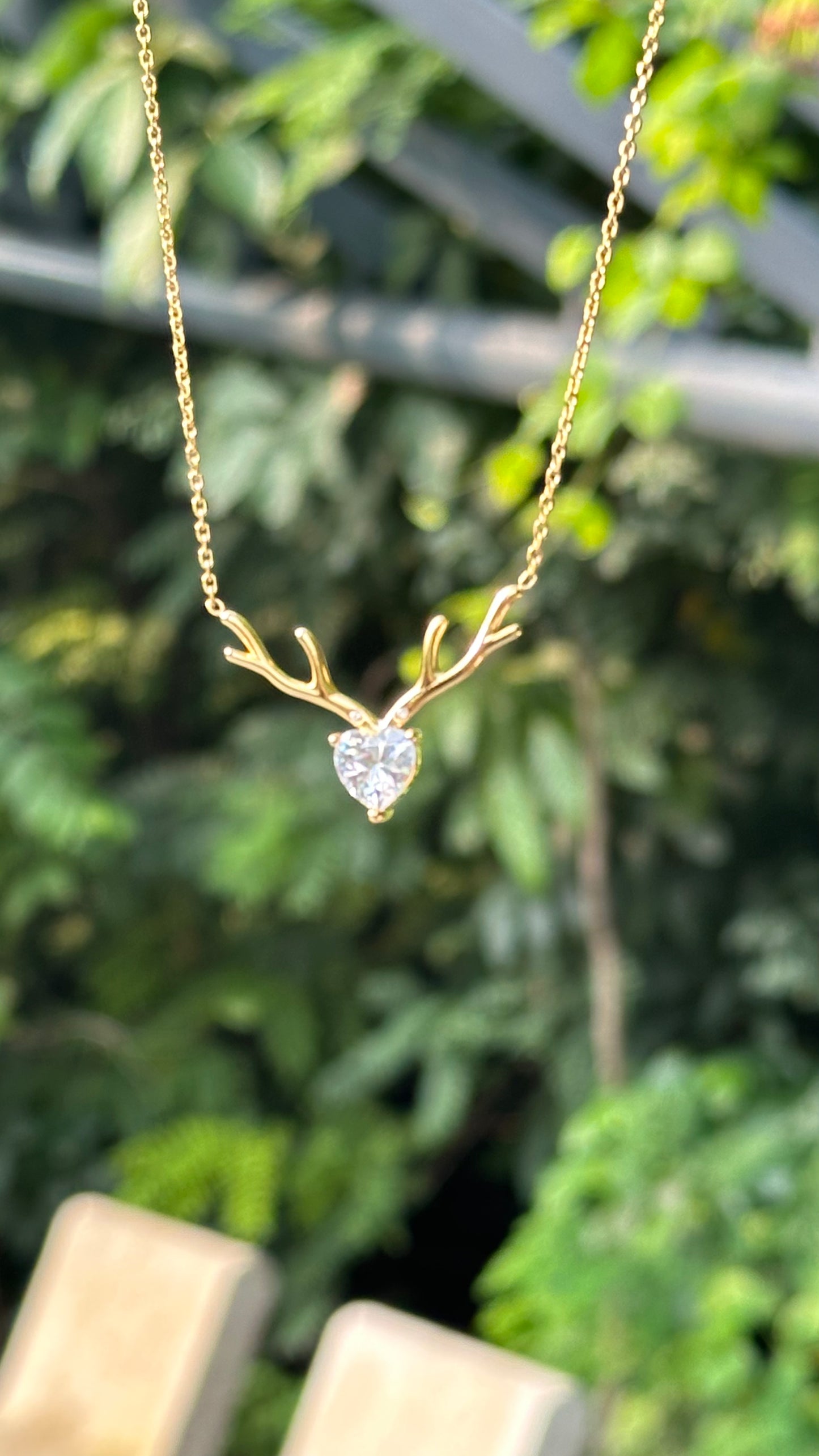 Ira luxe necklace ( Comes with premium box )