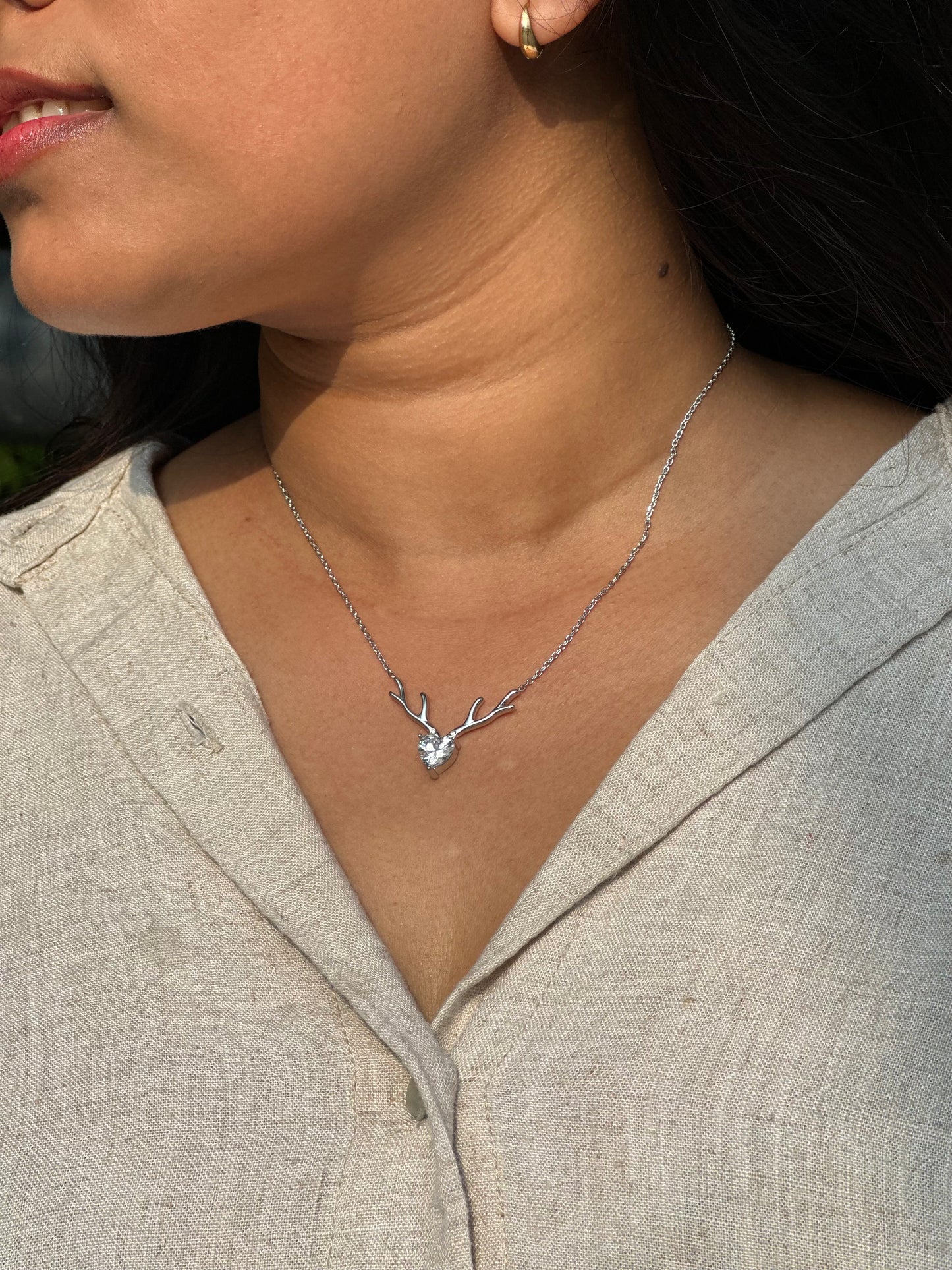 Ira luxe necklace ( Comes with premium box )