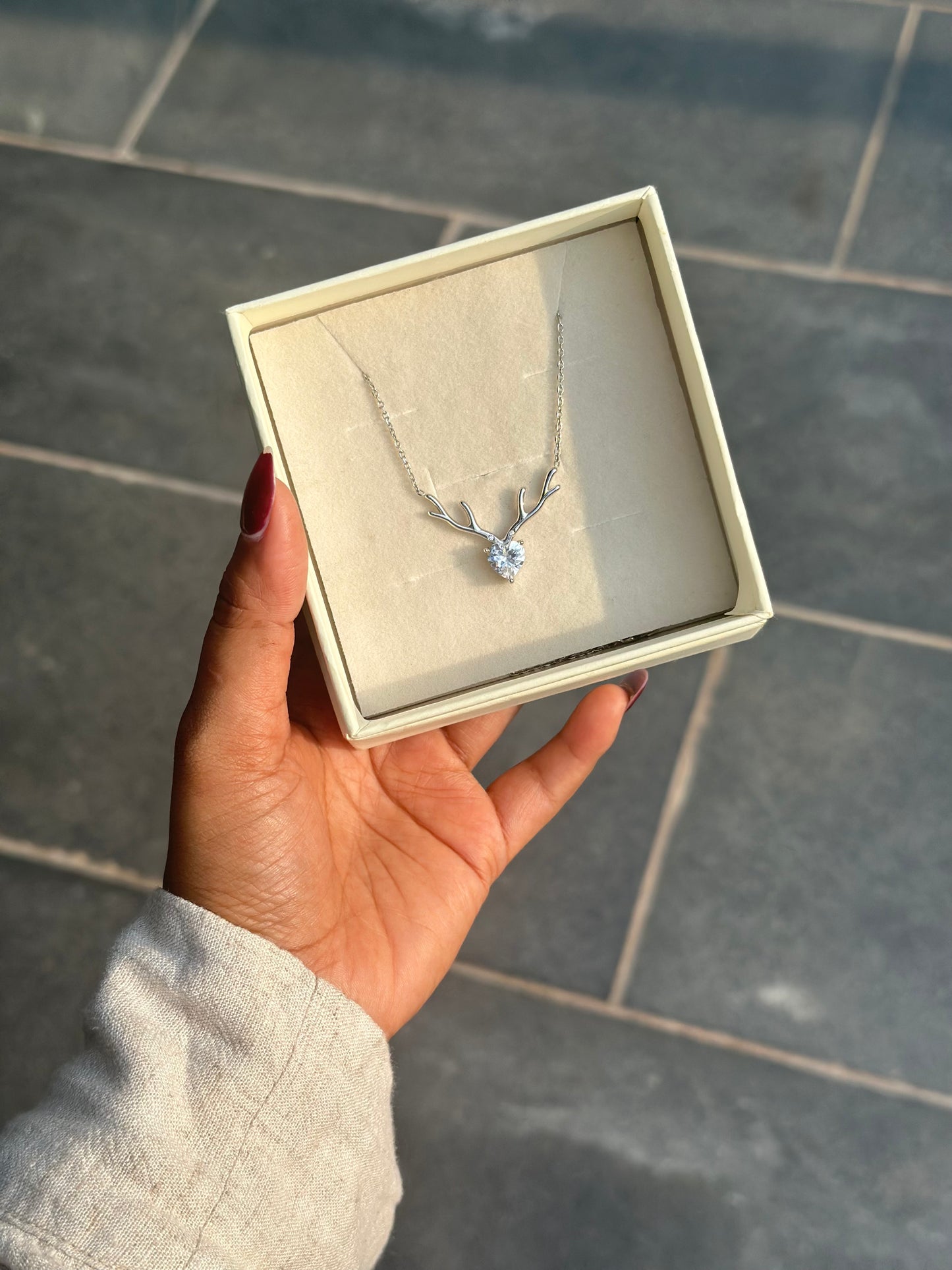 Ira luxe necklace ( Comes with premium box )