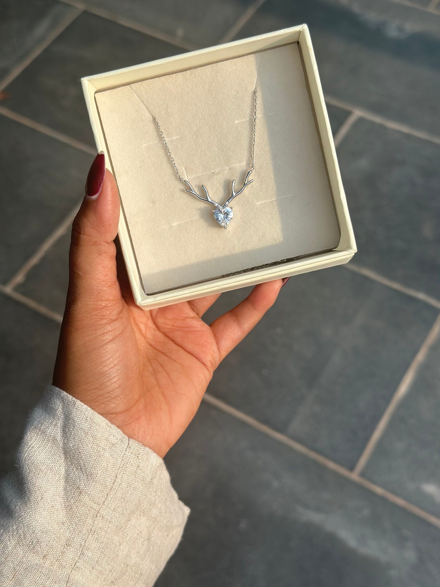 Ira luxe necklace ( Comes with premium box )