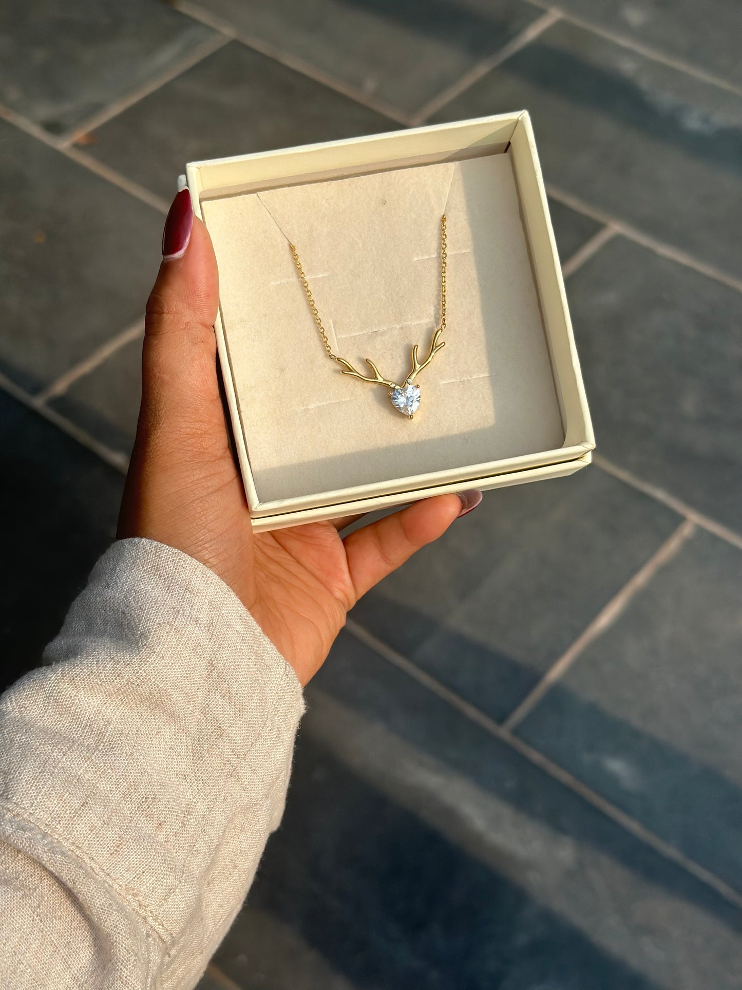 Ira luxe necklace ( Comes with premium box )