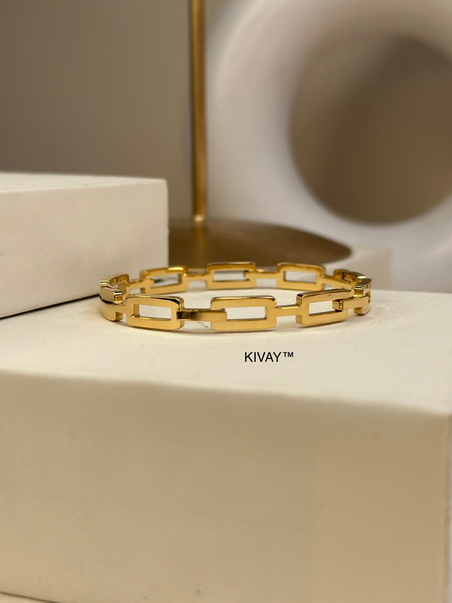 Linked it bracelet