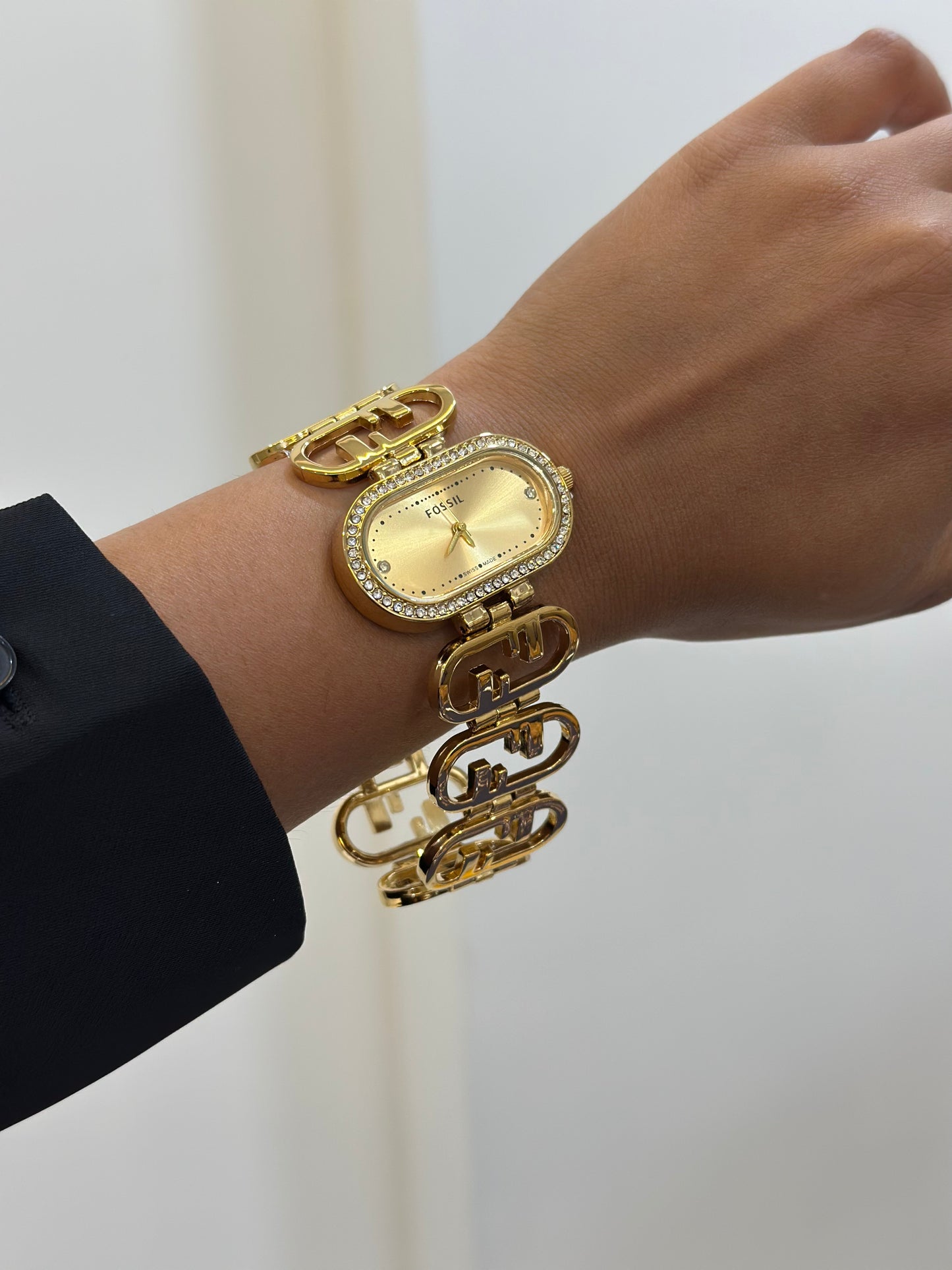 Party wear luxe watch
