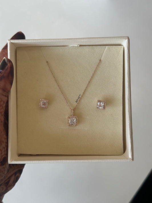 Shaya White Gift Set