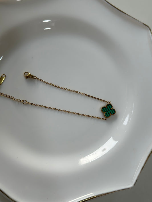 Green clover chain bracelet