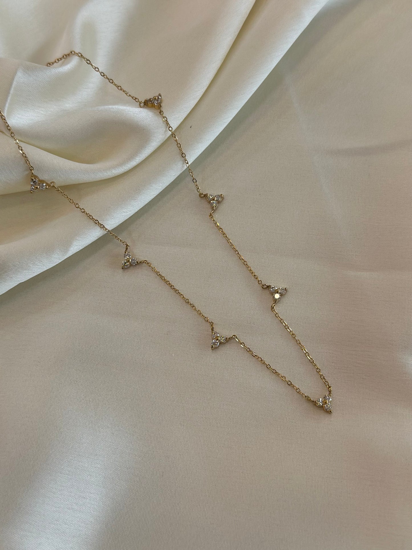 Luxe avirah necklace