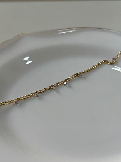 Mae alluring chain bracelet