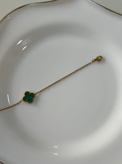 Green clover chain bracelet