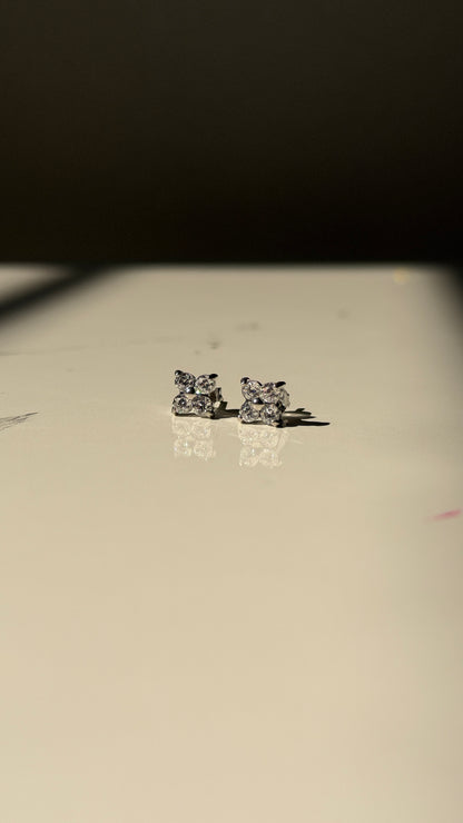 Noir stud earrinvs