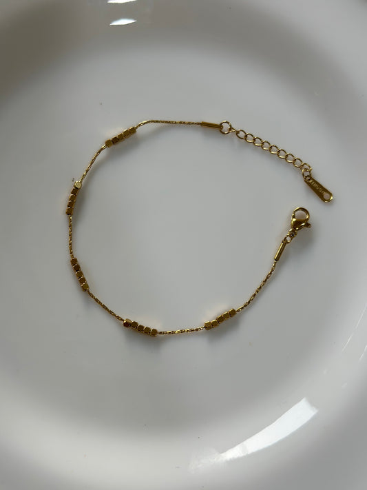 Bela chain bracelet