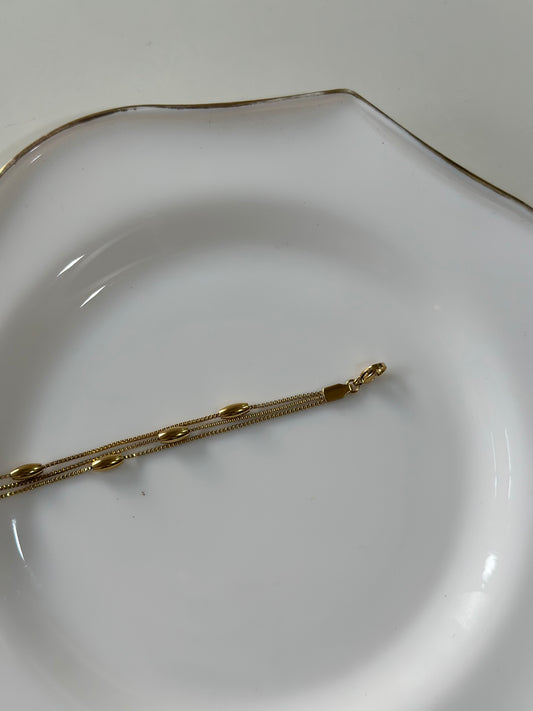Bare chain bracelet