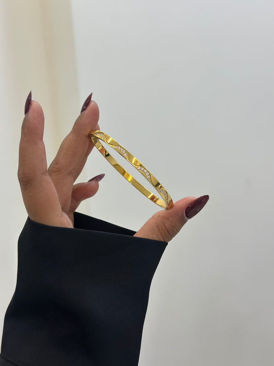 Swirl bracelet