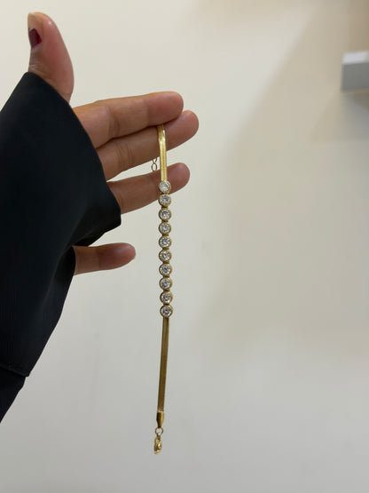 Senorita statement chain bracelet
