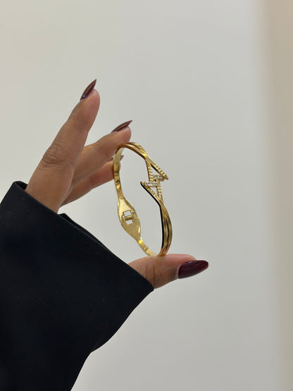 Tiara bracelet