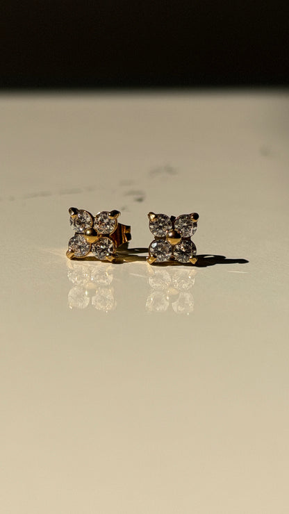 Amelia stud earrings