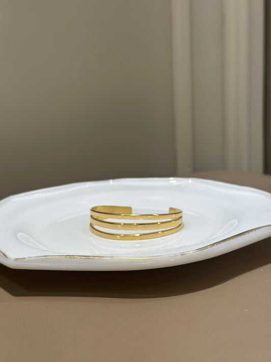 Stacked golden cuff bracelet