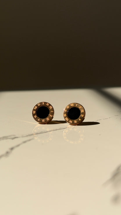 Roman stud earrings