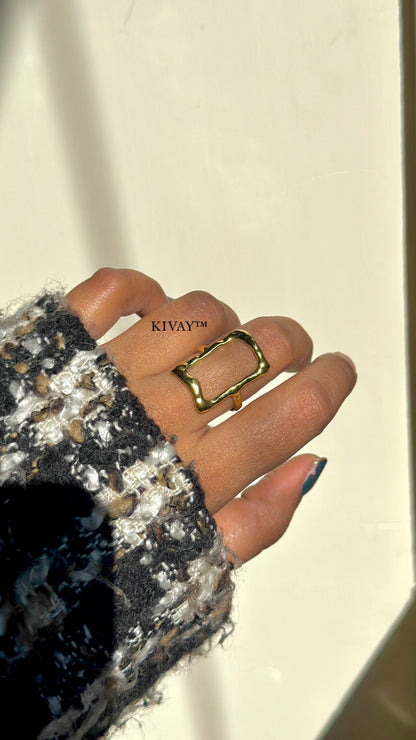 Izzy Ring