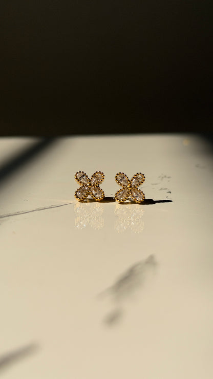 Floral stud earrings