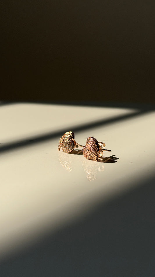Lily heart stud earrings