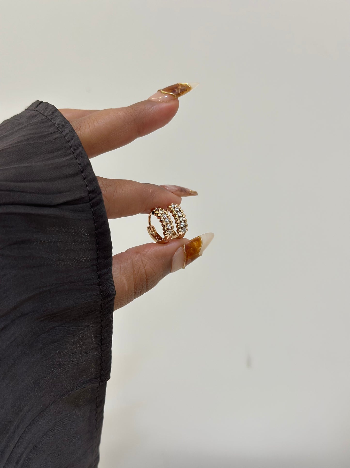 Eloura premium earrings