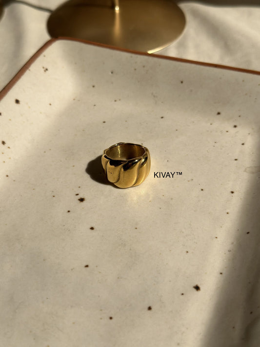 Swirl Ring