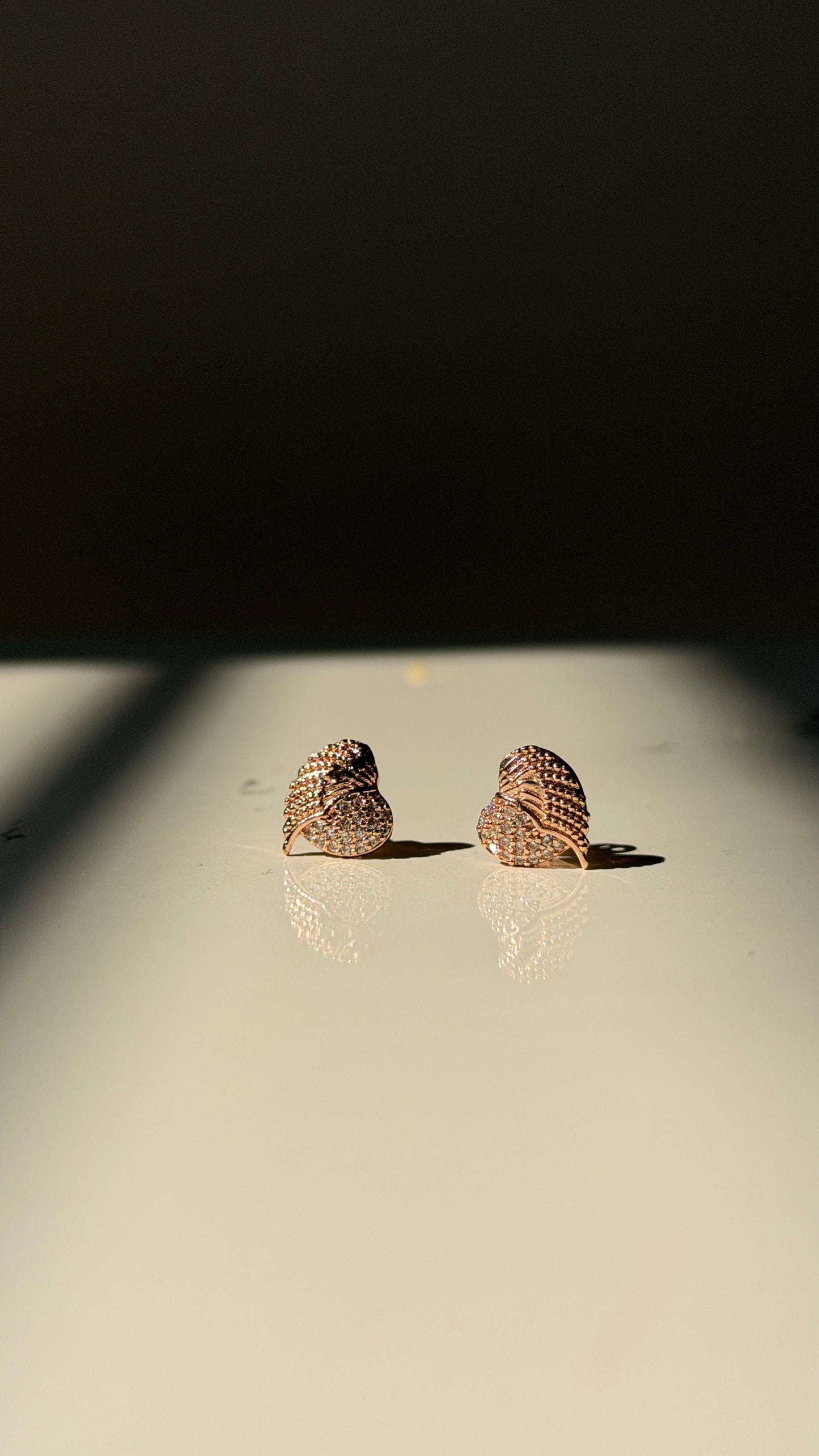 Lily heart stud earrings